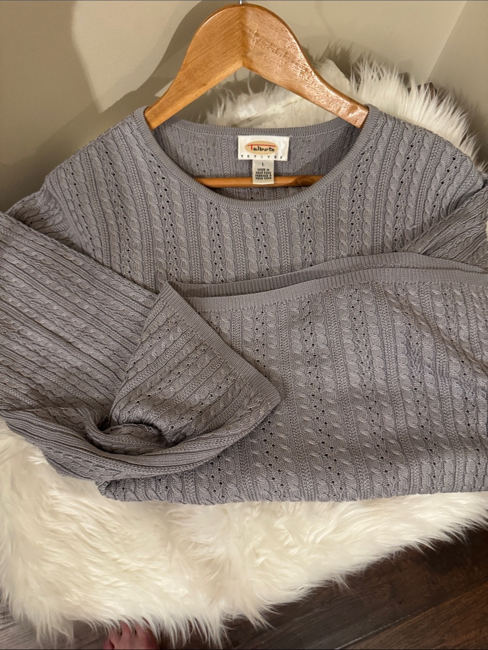 Talbots 100% silk  Light Gray Cable-Knit Crewneck Sweater
Size  Large - Picture 5 of 5